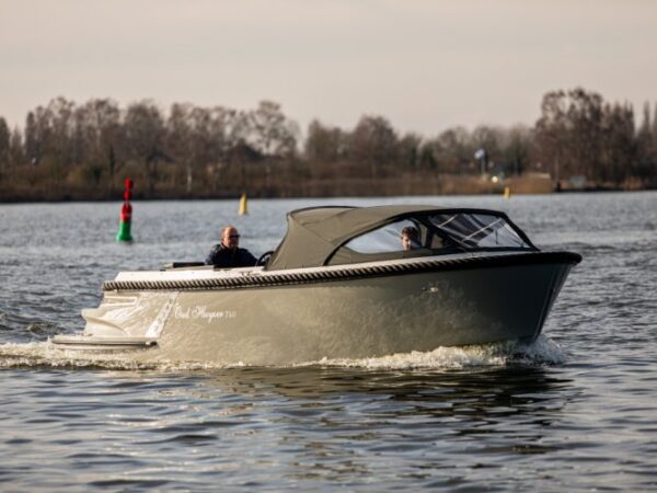 Oud Huijzer 740 Tender